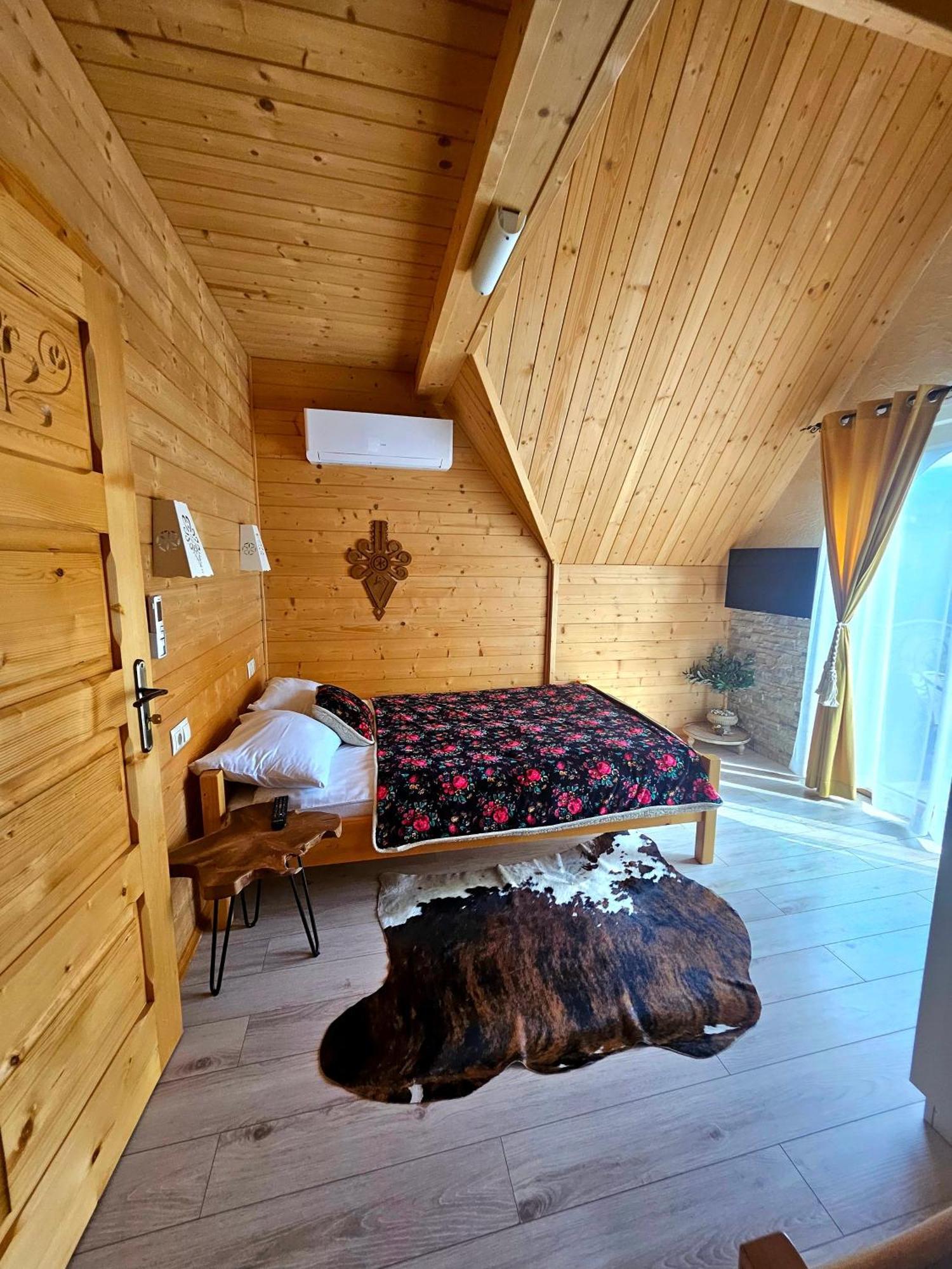 Goralska Chatka 2 Highland Cottage - Split Ac, Jacuzzi, Sauna, Private Parking, Mountains View, Garden, זקופאנה מראה חיצוני תמונה